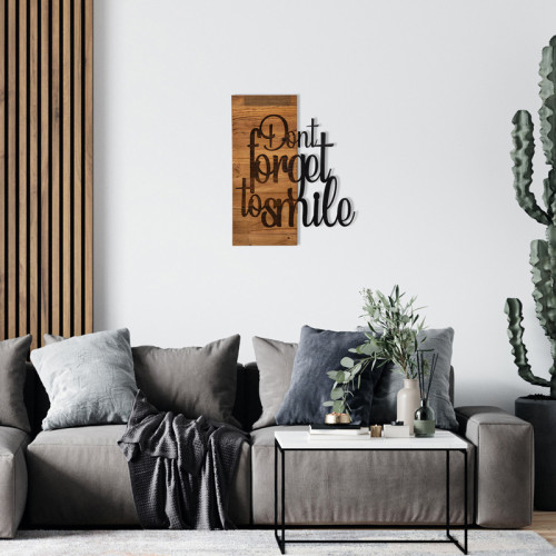 Wall deco Smiley pakoworld pine wood in natural color and black metal 47x3x58cm