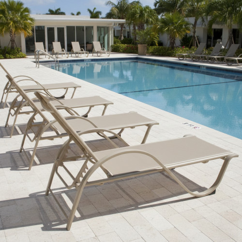 Lounger with arms Attain pakoworld champagne color aluminum and textilene 191x64x32cm